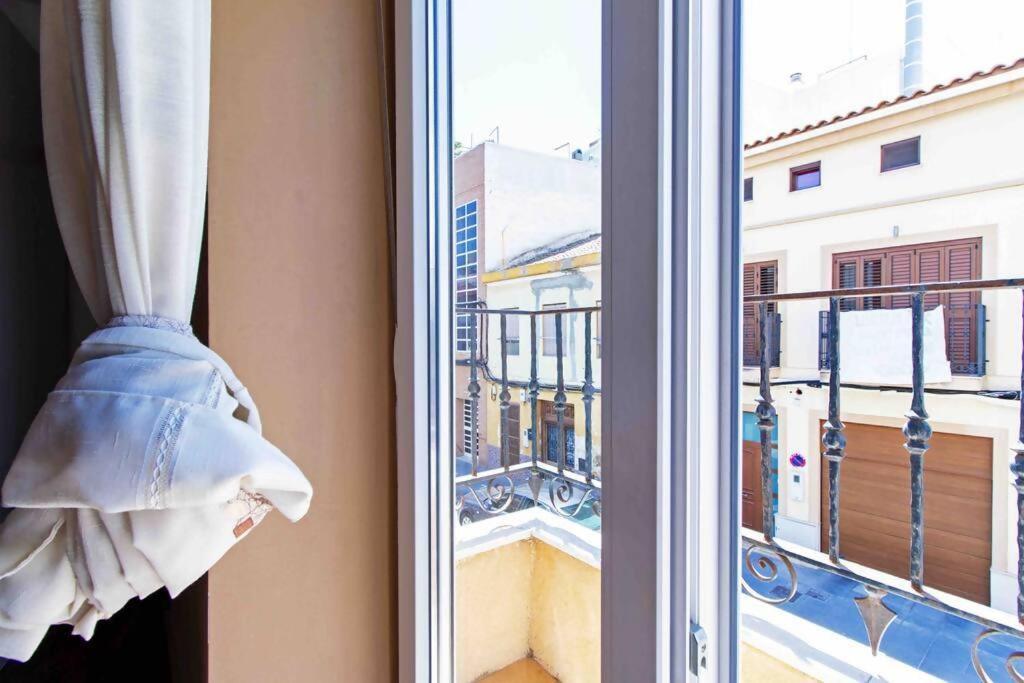 Acogedor Duplex Con Terraza Interior En La Playa Apartman Valencia Kültér fotó